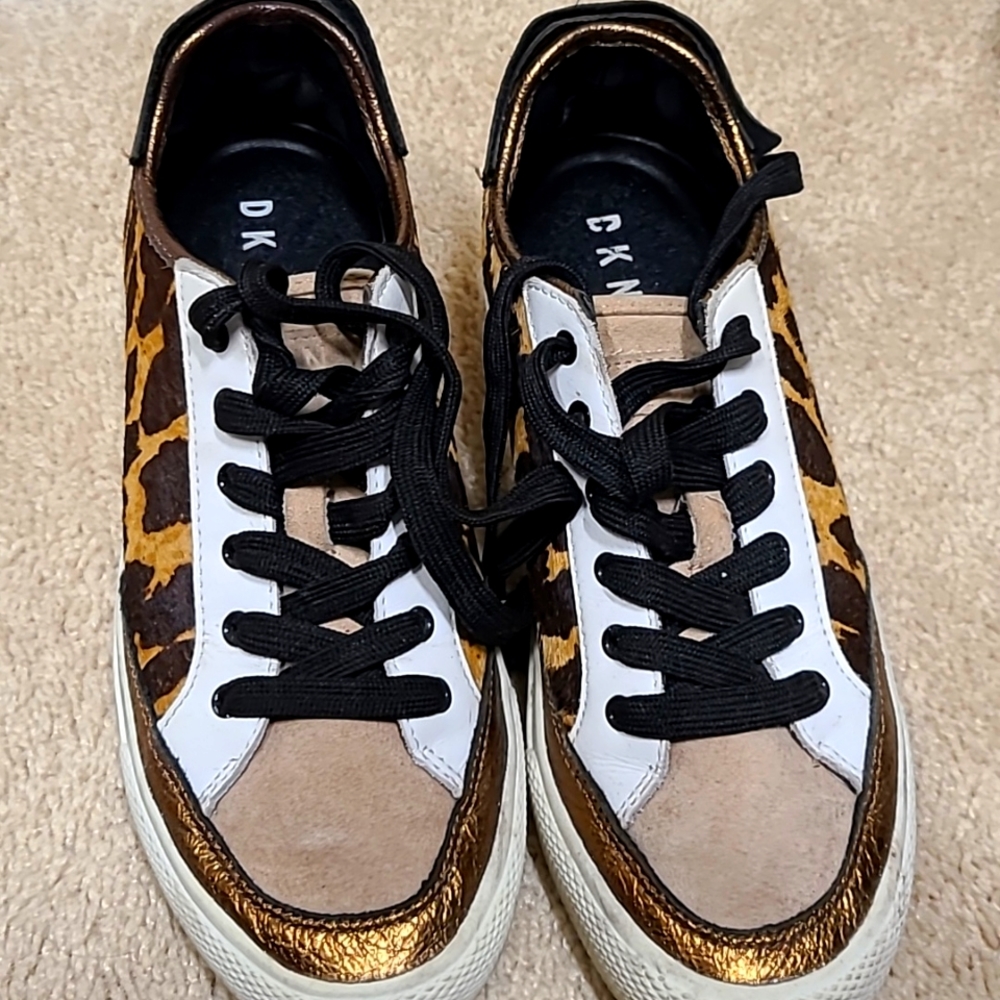 Sneakers DKNY animal print